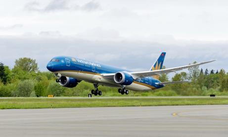 Vietnam Airlines xin lỗi việc tiếp viên vi phạm quy định cách ly Covid