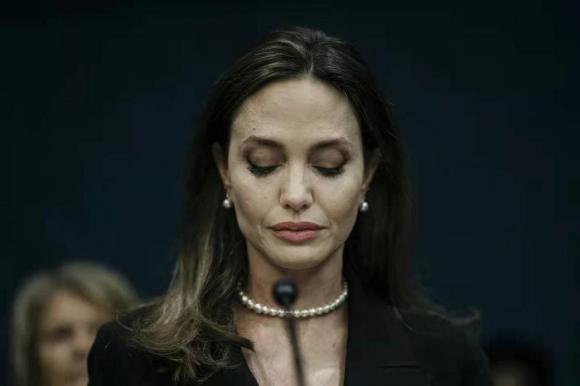 Angelina Jolie, sao hollywood, sao âu mỹ